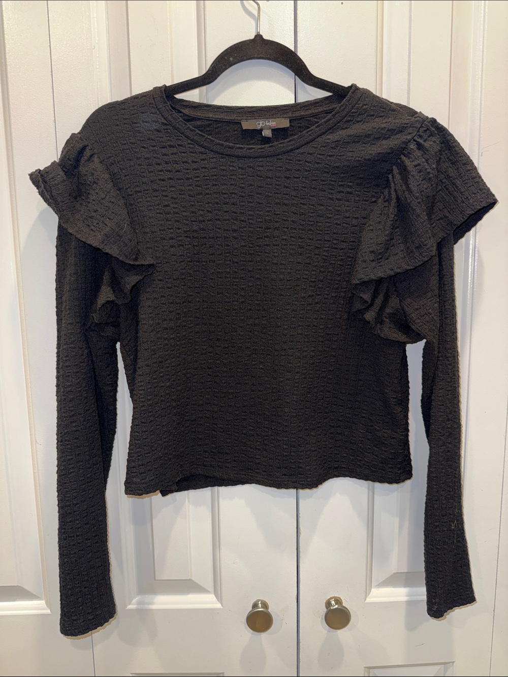 Textured Ruffle-Shoulder Long Sleeve Top - Black‎